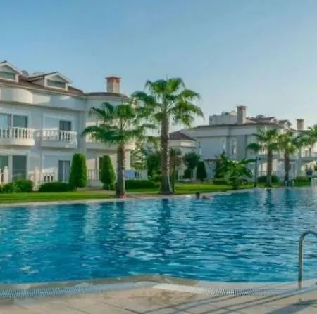Отель Golf Village