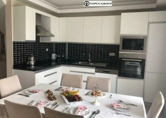 מלון Golf Village באלאק