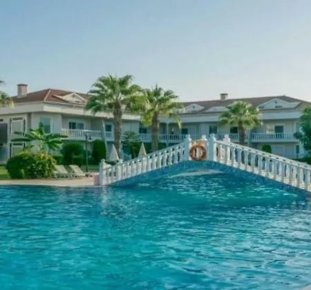 Golf Village فندق 4*